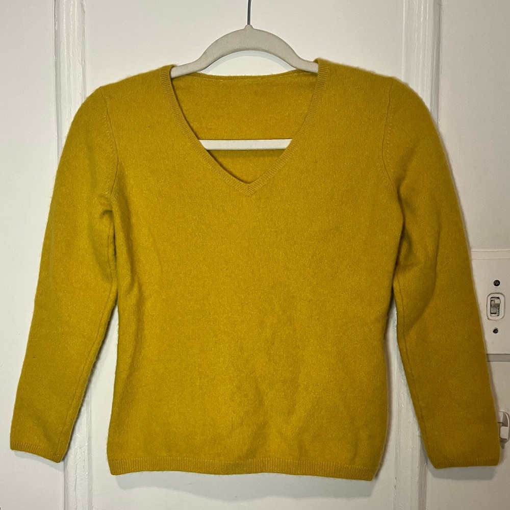 Academia cashmere v neck vintage sweater